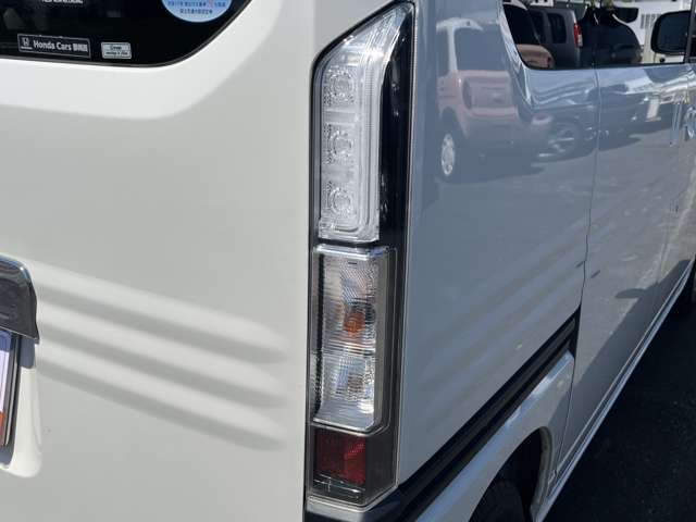 Honda N-VAN 11