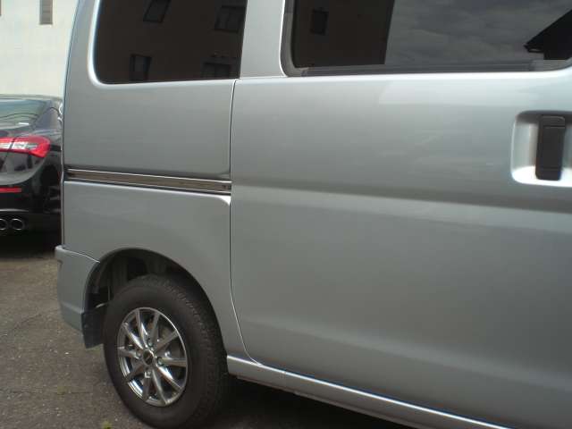 Daihatsu Hijet Cargo 12