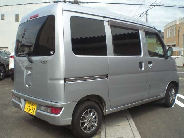Daihatsu Hijet Cargo 4