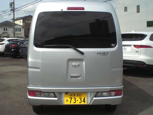 Daihatsu Hijet Cargo 5