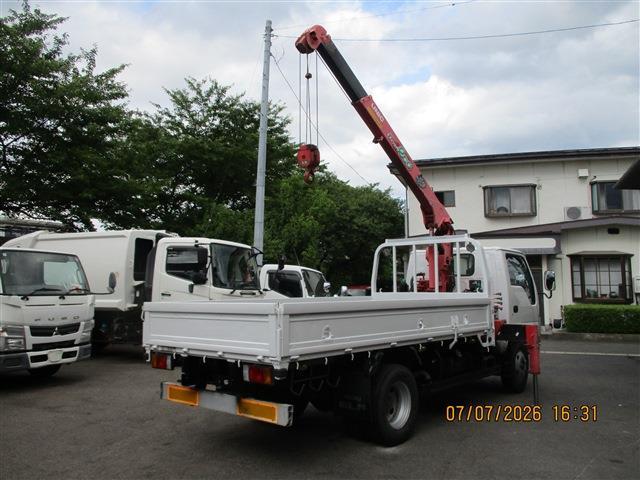 Isuzu Elf 3