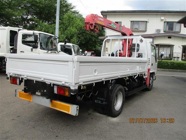 Isuzu Elf 8