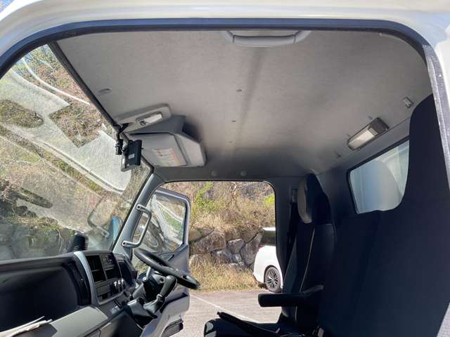 Mitsubishi Fuso Canter 12