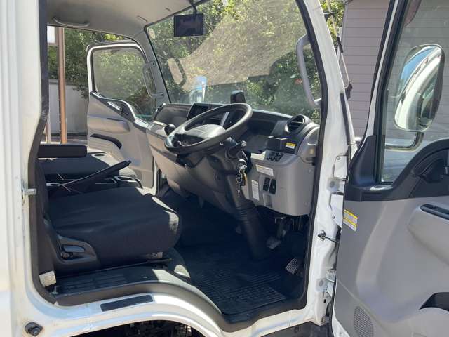 Mitsubishi Fuso Canter 2