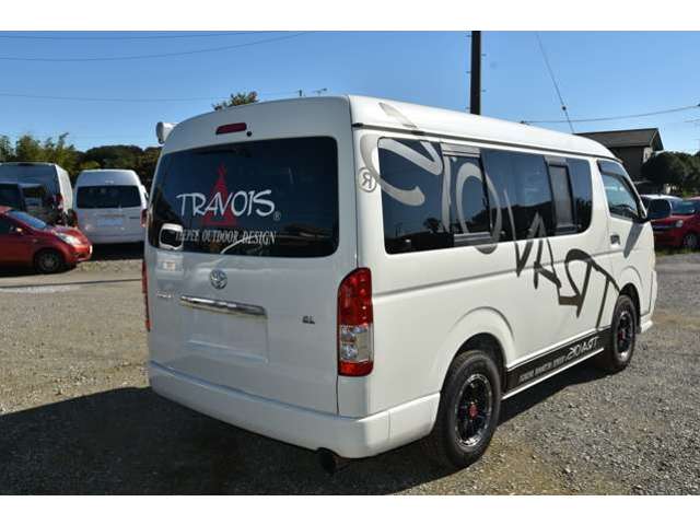 Toyota Hiace 6