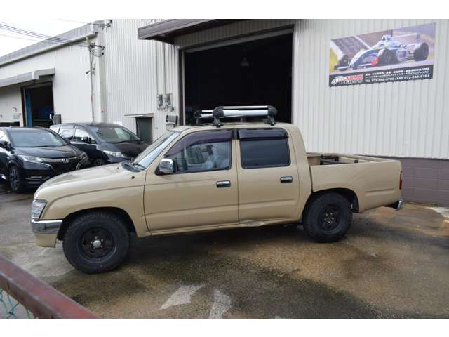 Toyota Hilux 4