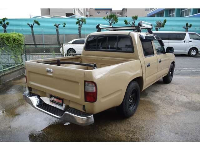Toyota Hilux 9