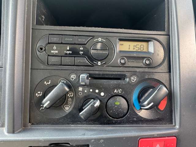 Isuzu Elf 12