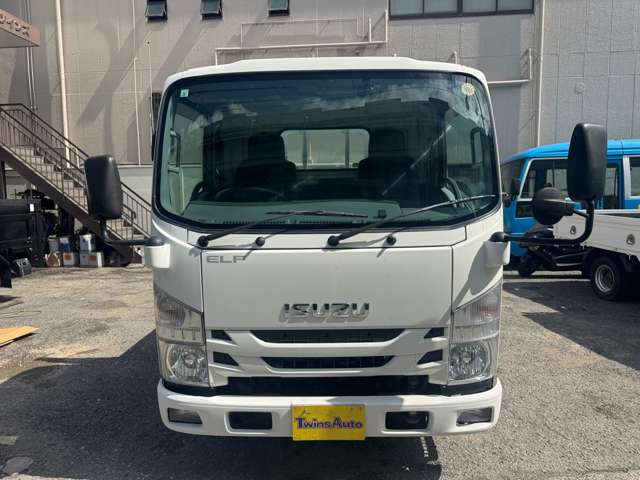 Isuzu Elf 3