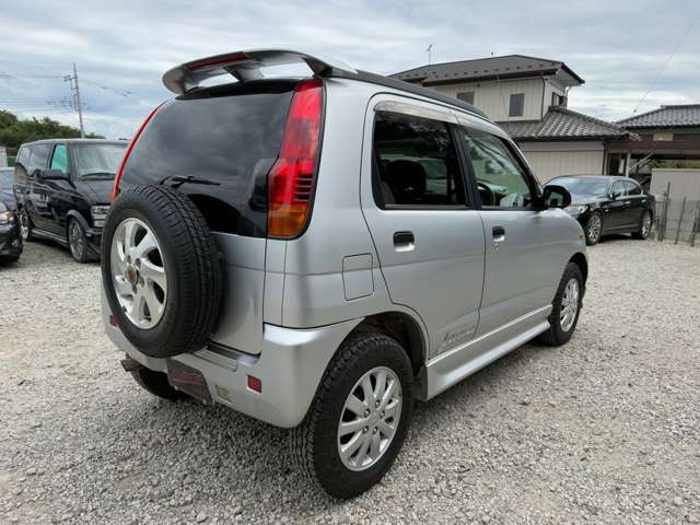 Daihatsu Terios Kid 7