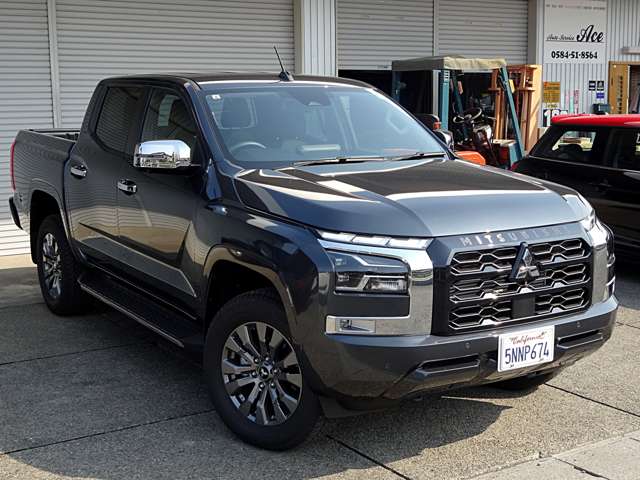 Mitsubishi Triton 4
