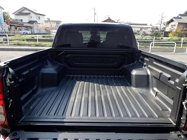 Mitsubishi Triton 10