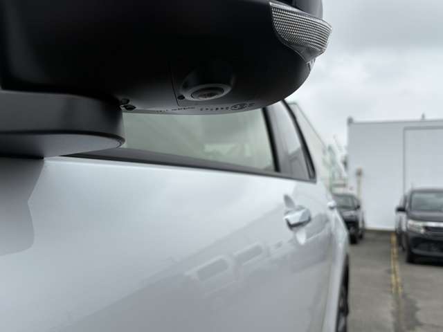 Daihatsu Rocky 12