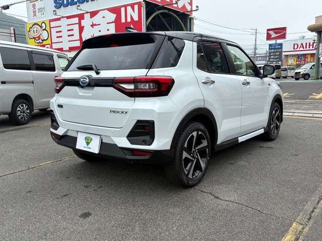 Daihatsu Rocky 9