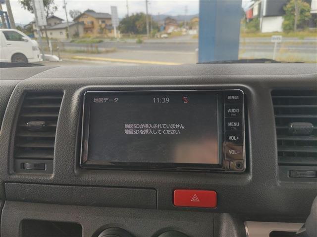 Toyota Hiace Van 12