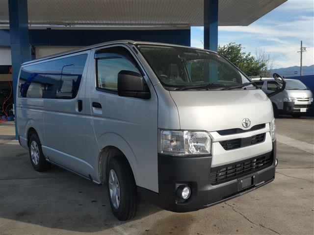 Toyota Hiace Van 3