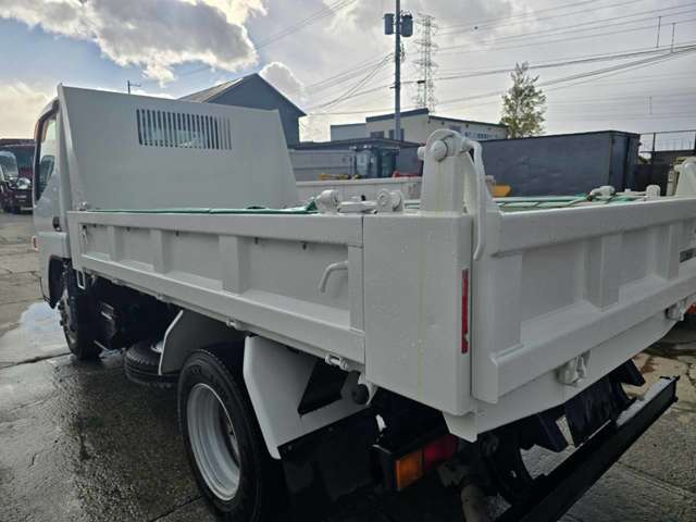 Mitsubishi Fuso Canter 9