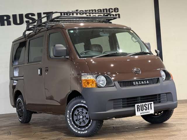 Toyota Light Ace Van 11