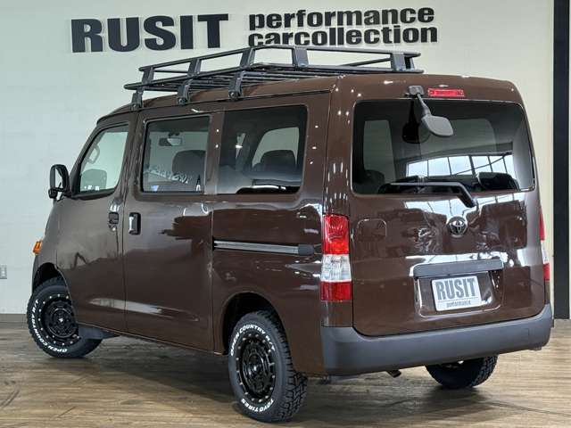 Toyota Light Ace Van 12