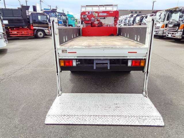 Isuzu Elf 8