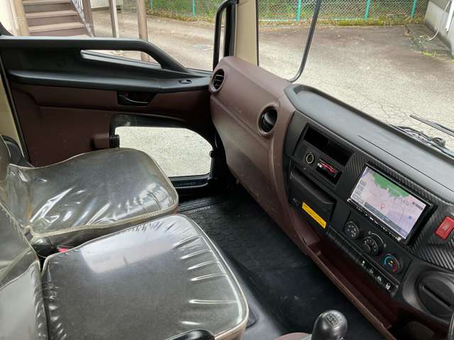 Hino Ranger 12