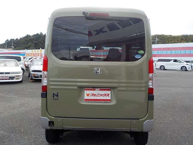 Honda N-VAN 8