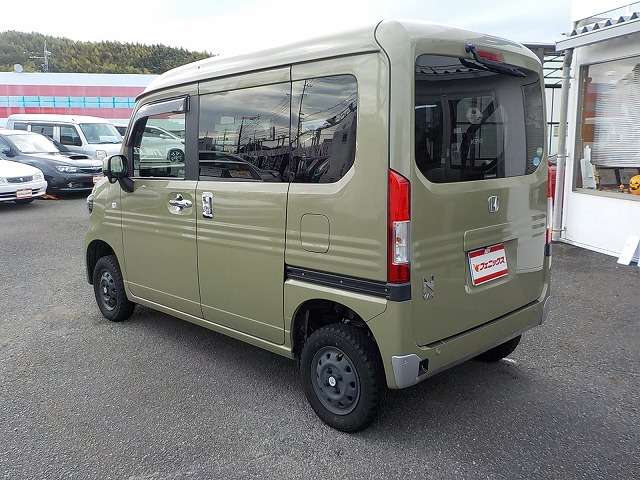 Honda N-VAN 9