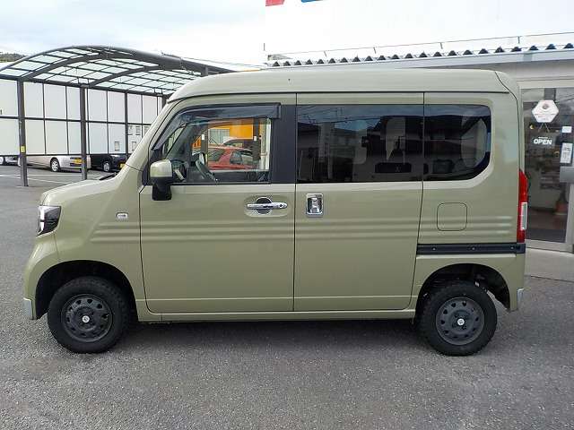 Honda N-VAN 10