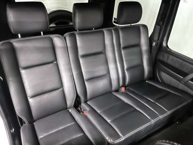 Mercedes-Benz G-Class 12