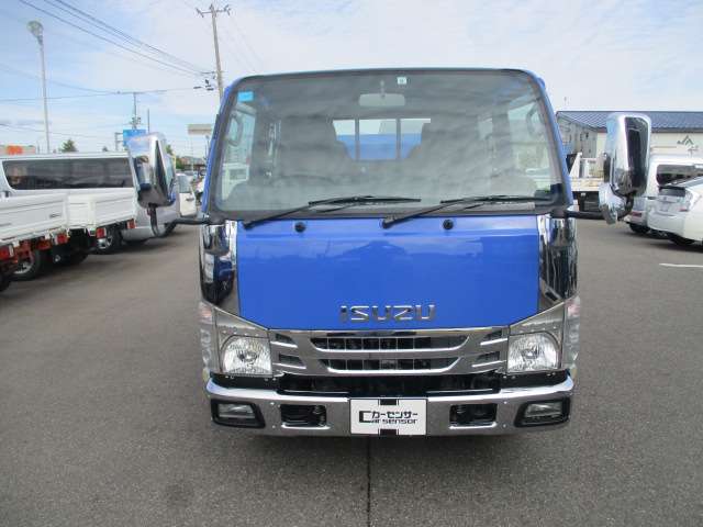 Isuzu Elf 2