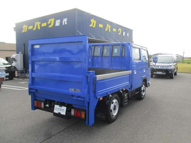 Isuzu Elf 7