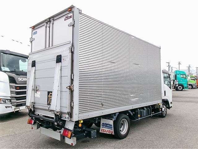 Isuzu Elf 5