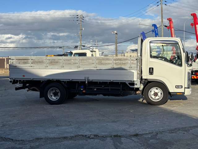 Isuzu Elf 4