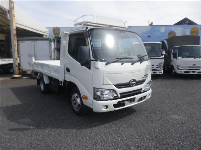 Hino Dutro 3