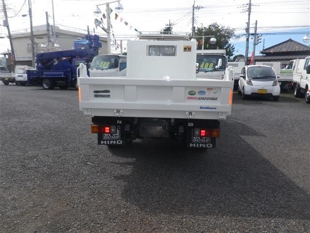 Hino Dutro 6