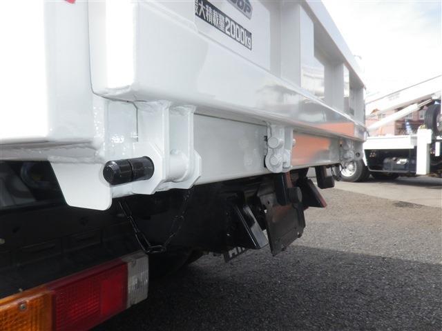 Hino Dutro 9