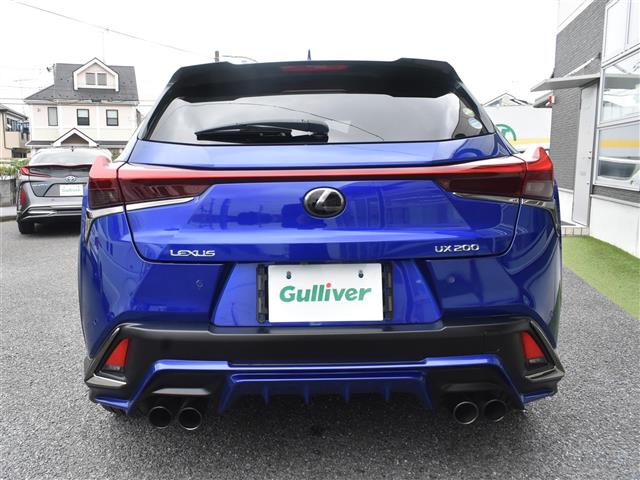Lexus UX 5
