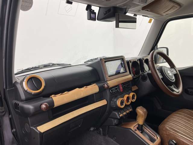 Suzuki Jimny 10