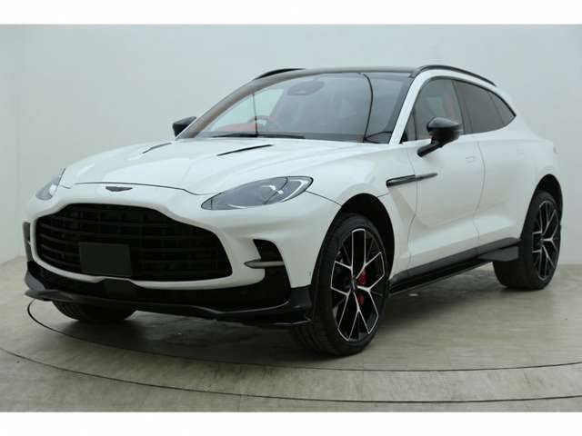 Aston Martin DBX 3