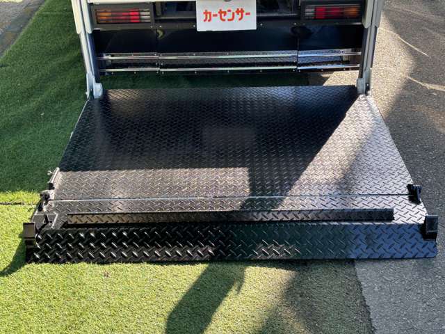 Mitsubishi Fuso Canter 12