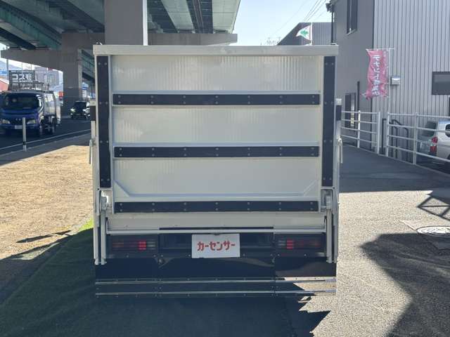 Mitsubishi Fuso Canter 7