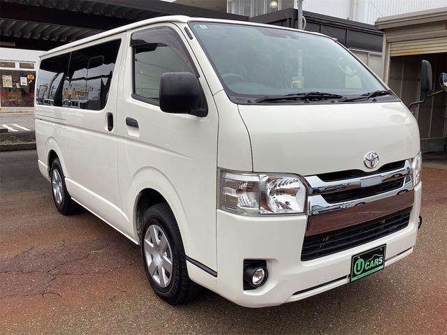 Toyota Hiace Van 10