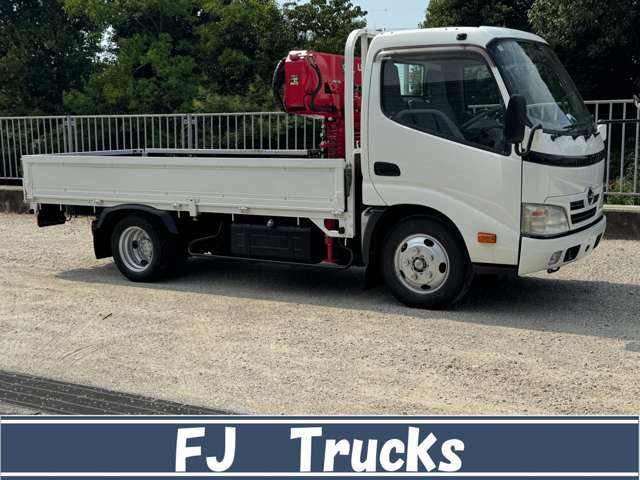 Hino Dutro 8