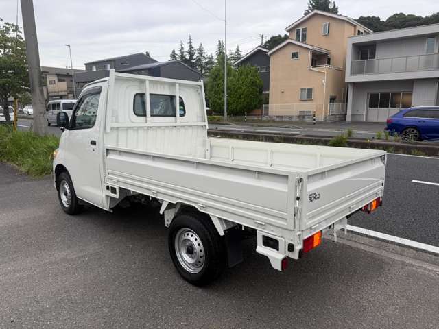 Mazda Bongo Truck 3