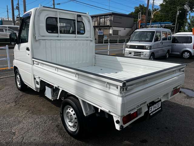 Nissan Clipper Truck 11
