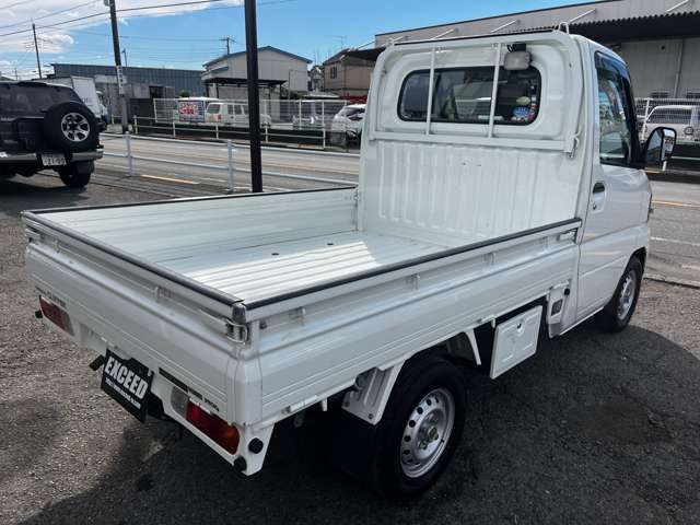 Nissan Clipper Truck 10