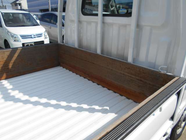 Nissan Vanette Truck 11
