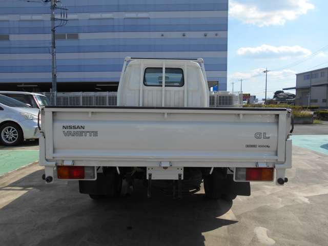 Nissan Vanette Truck 4