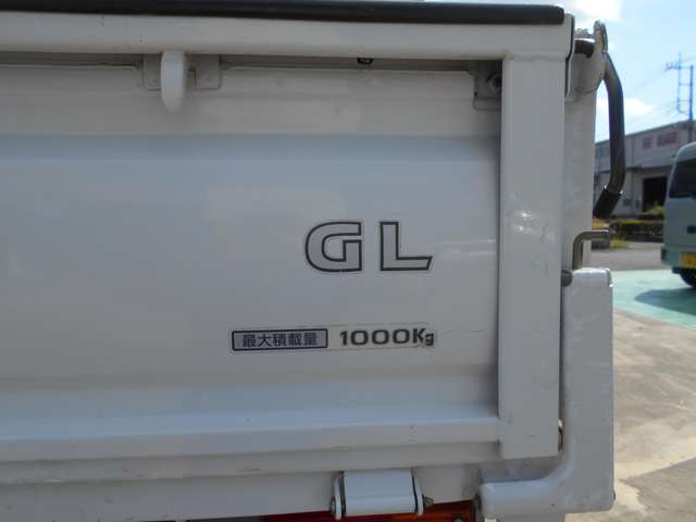 Nissan Vanette Truck 6
