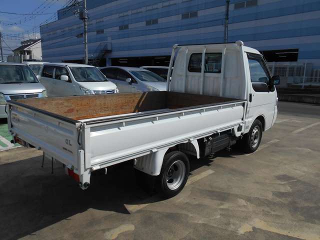 Nissan Vanette Truck 8